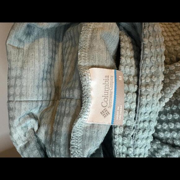 Sea Foam Green Comfy Columbia Pullover Size Medium - Picture 3 of 4